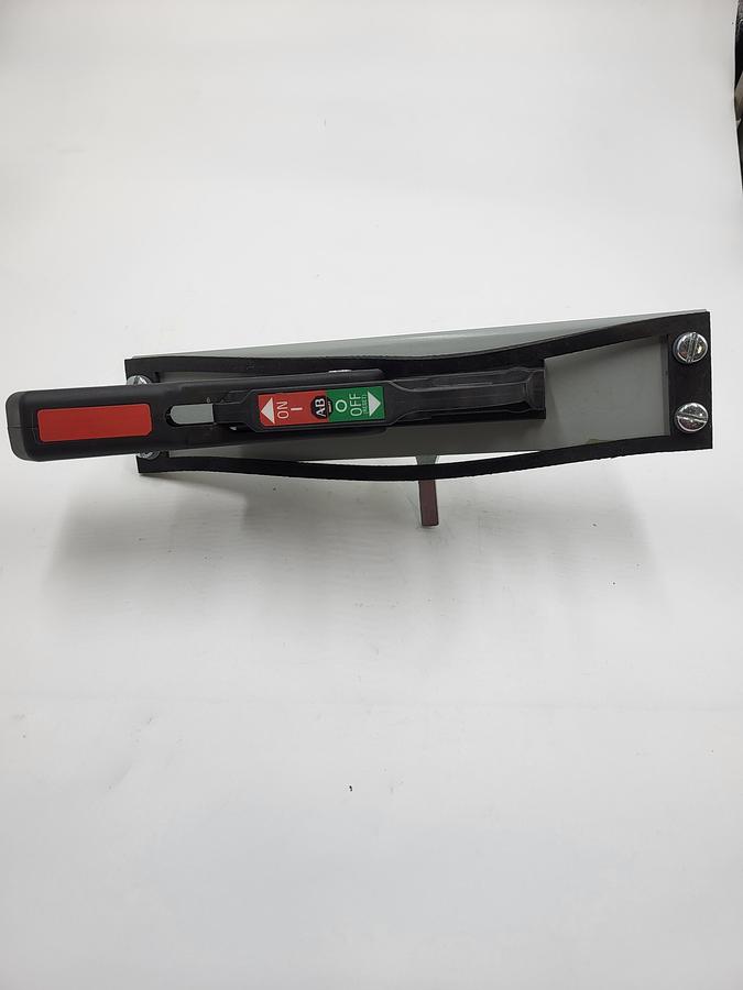 Used Allen Bradley 1494U-HP1 Disconnect switch handle