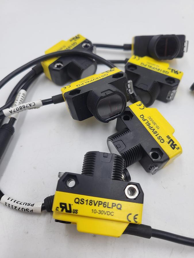 banner QS18VP6LDQ QS18 Series: Laser Diffuse; Range: 300 mm; Input: 10-30 V dc; 6 " LONG 4-pin M8 Pigtail