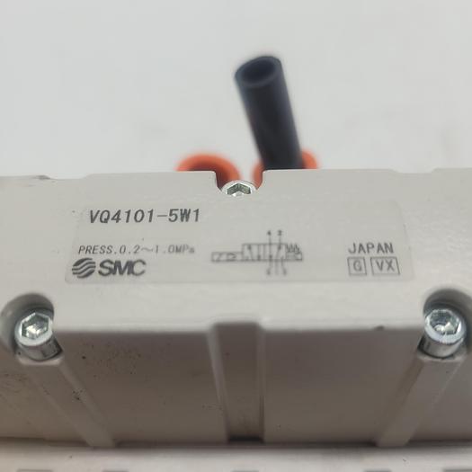 Used SMC VQ4101-5W1 Valves