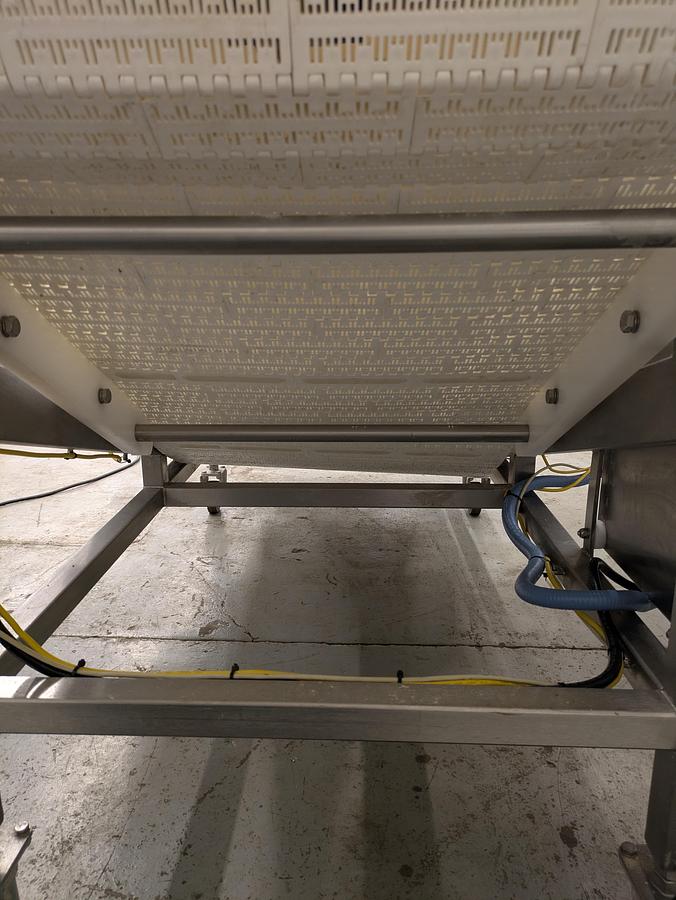Used Fortress phantom, metal detector, stainless conveyor