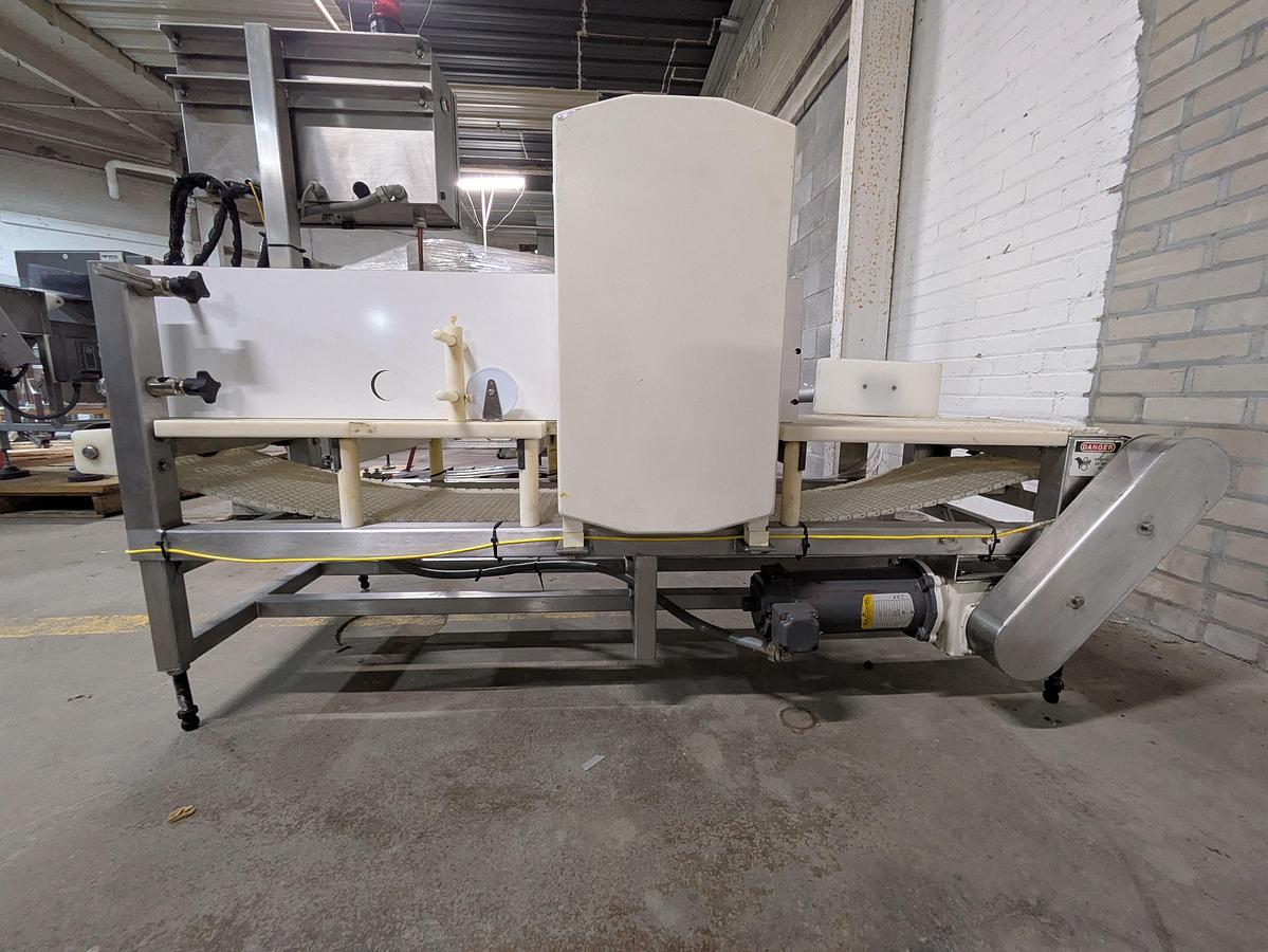 Used safeline metal detector, conveyor, 