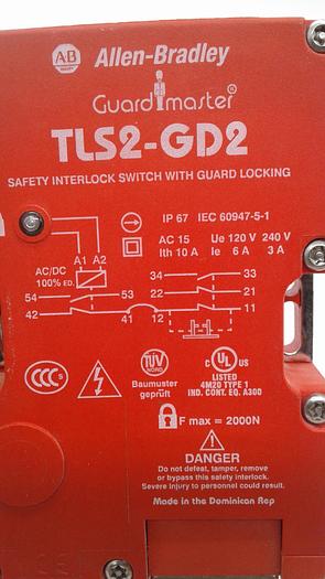 Used Allen-Bradley Guard master TLS2-GD2 SAFETY INTERLOCK SWITCH WITH GUARD LOCKING