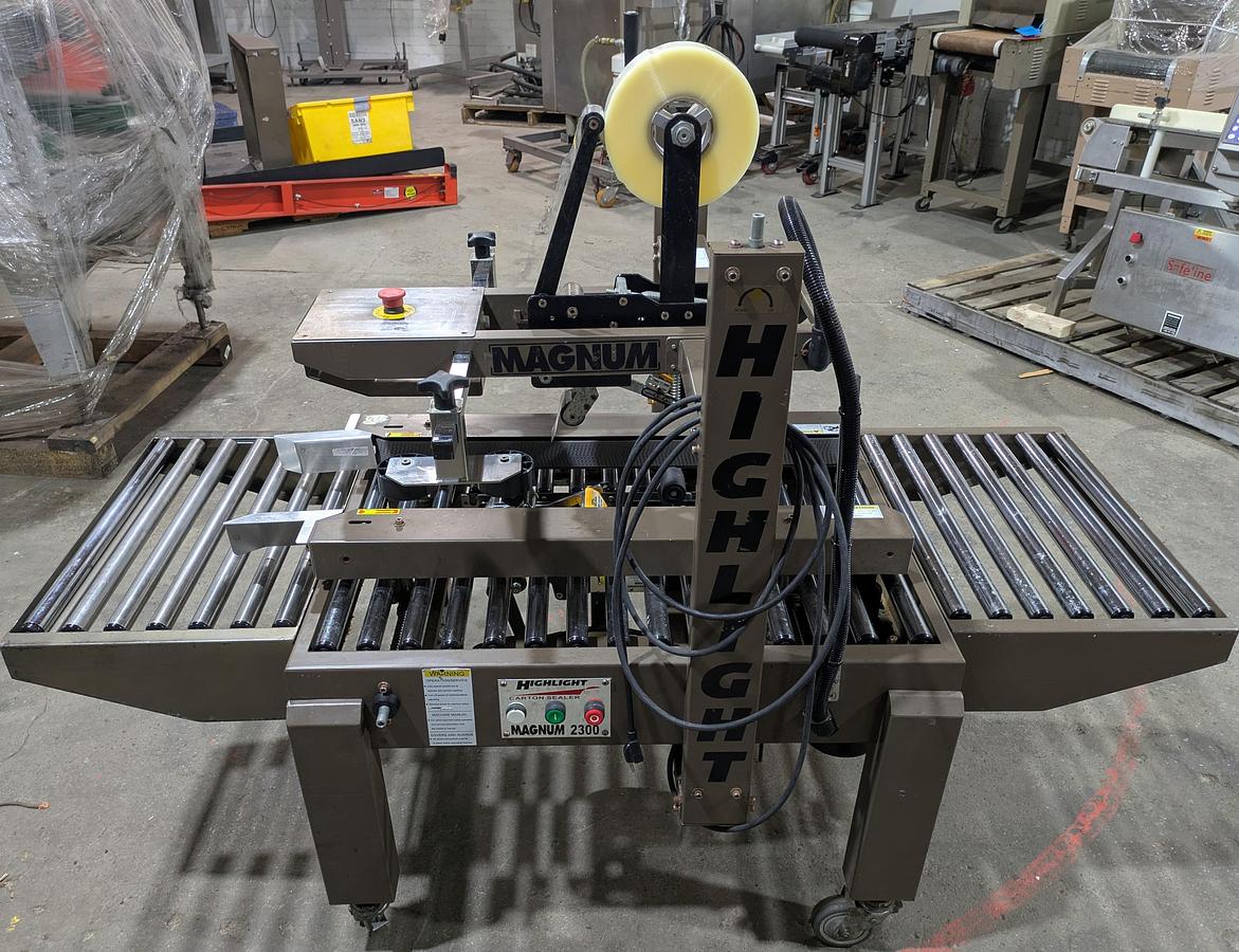 Used Highlight  2300-SDU case tape machine