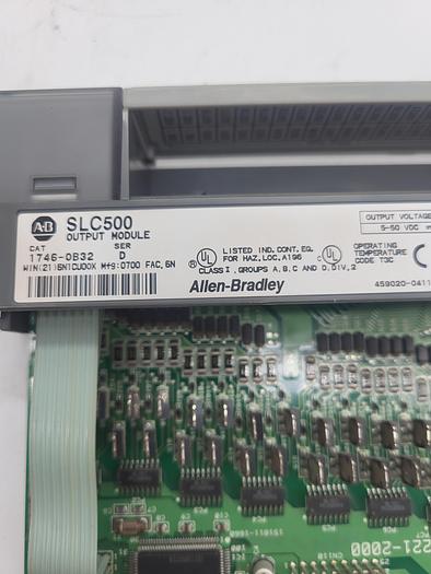 Used Allen-Bradley SLC500 Output Module 1746-OB32 Ser.D