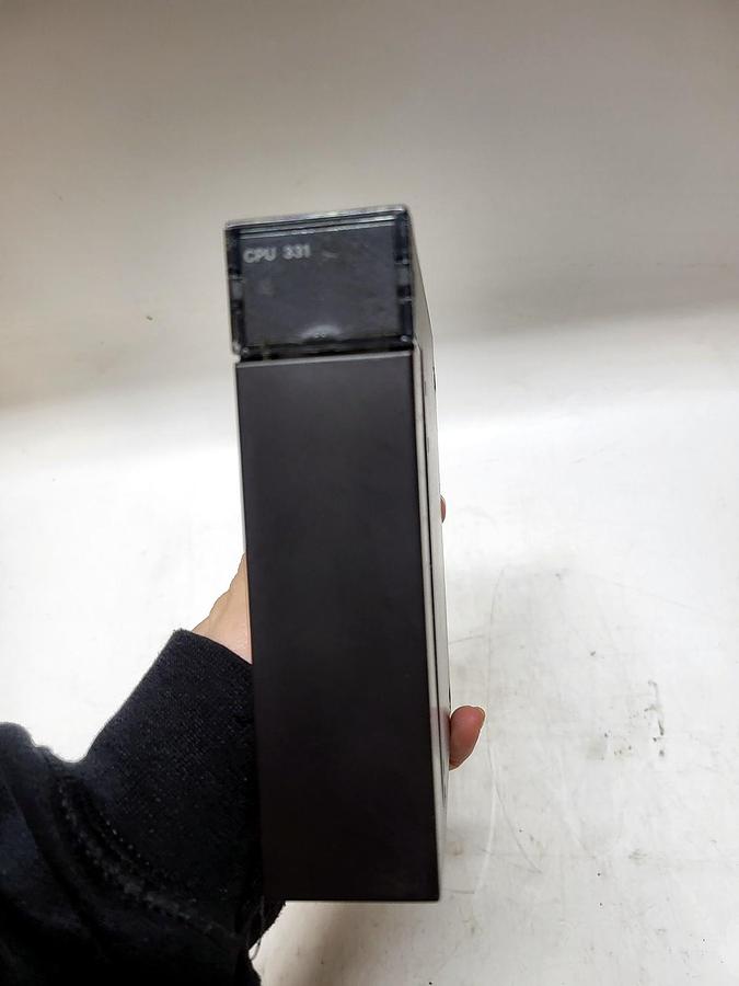GE Fanuc IC693CPU331-CE detail