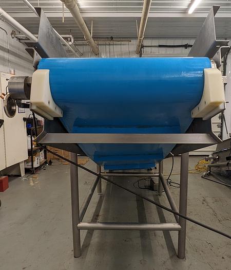 Used safeline metal detector, conveyor, intralox