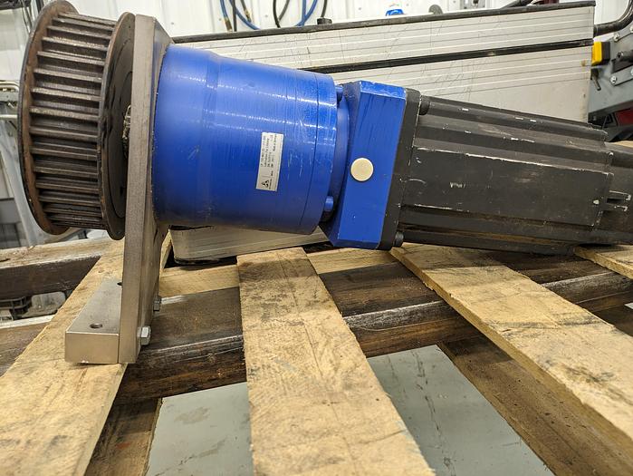 Used Rexroth R911316339 3 phase Motor. Wittenstein LP 155-M02-25-111-000