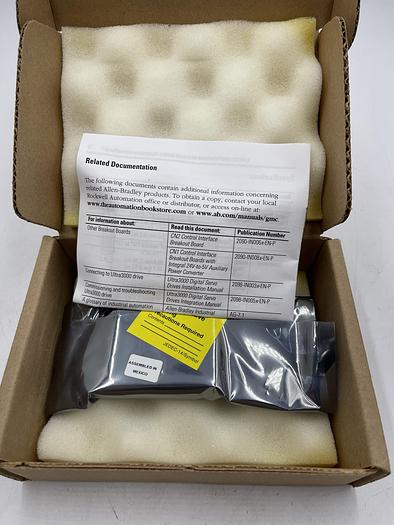 Allen Bradley 2090-U3BB-DM12 Ser A 