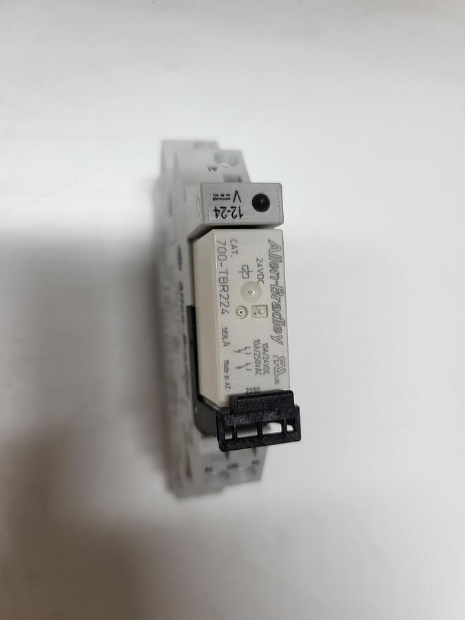 Allen-Bradley 700-HLT22 Ser.A