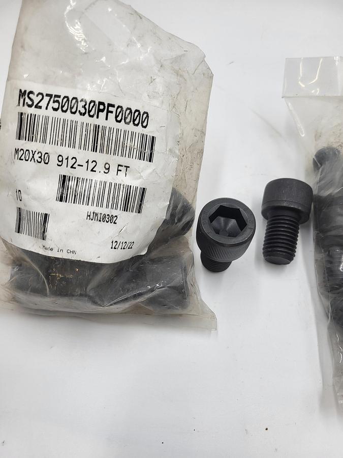 M20X30 blk oxide 912 - 12.9 Ft socket head bolt **NEW**