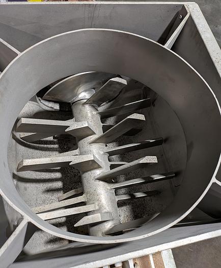 Used The bonnet co. cheez chop