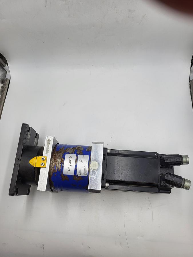 Used Allen Bradley Kinetix servo motor MPL-B430-MK72AA & Wittenstein LP120s-mf1-10 AC 10026215 & rotating plate 4" x 7"