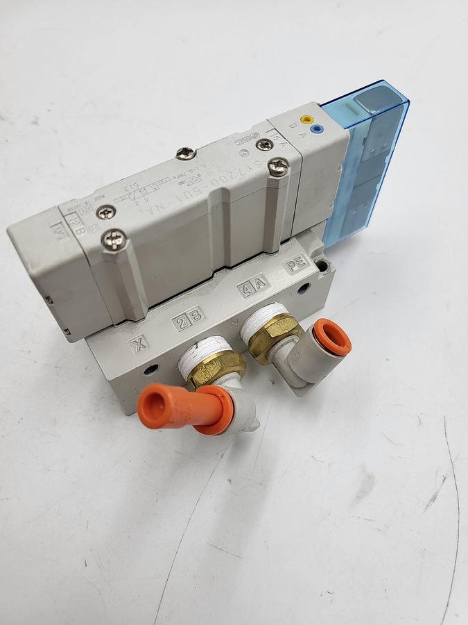 Used SMC® SY7200-5U1-NA & SY5000 5-Port Base Mounted Double Internal Pilot