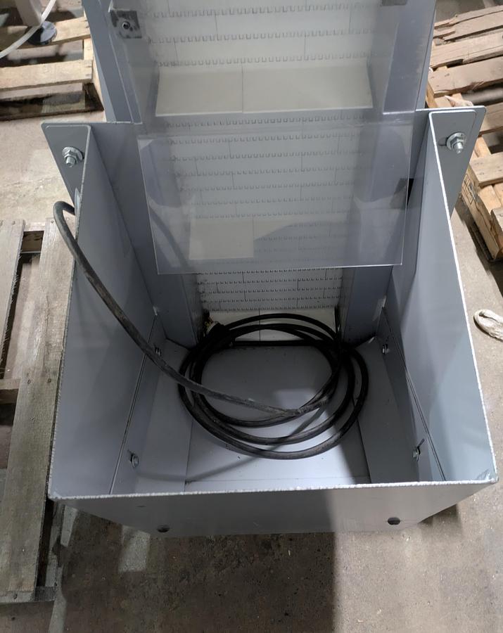 Used mild steel elevator ,32" infeed 80" outfeed, 110v variable speed drive