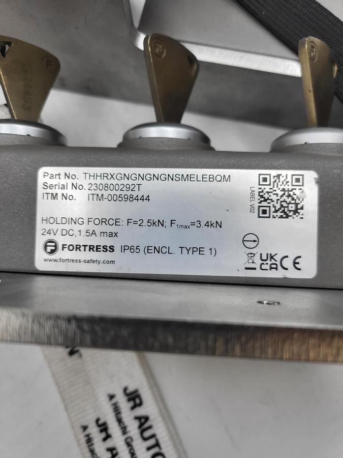 Used Fortress interlock hinged actuator pt: THHRXGNGNGNGNSMELEBQM item: 00598444 & THCEIP6P1P3Q9 item: 00589075