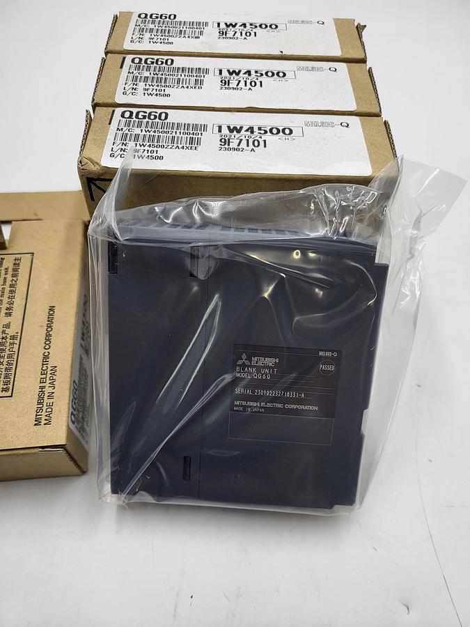 Mitsubishi Electric PLC modular case QG60 1W450021100401 *NEW IN BOX**