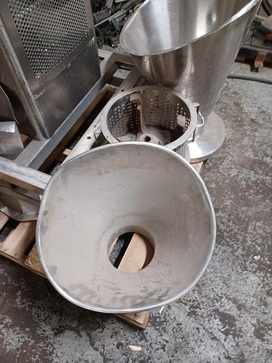 Used Grater / shredder Stainless steel 5hp motor