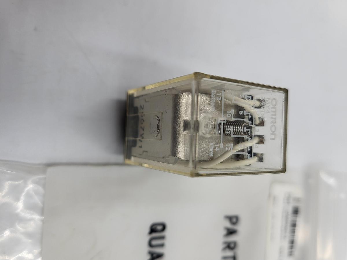 Omron MY4 relay IEC255 - 14 blade pins