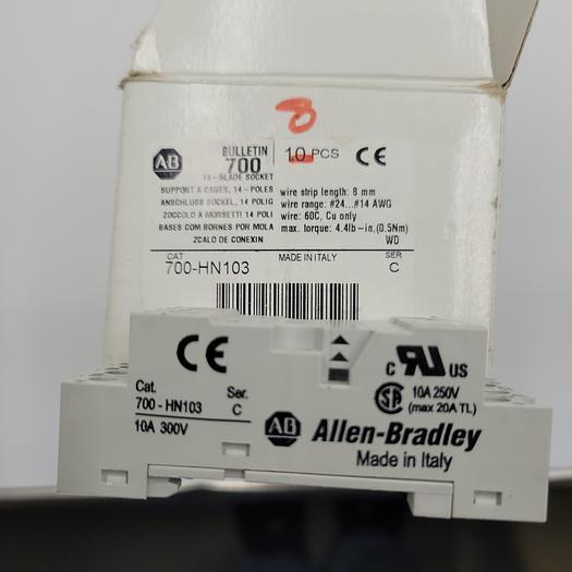AB ALLEN BRADLEY RELAY BASE 700-HN103 C 10A 300V