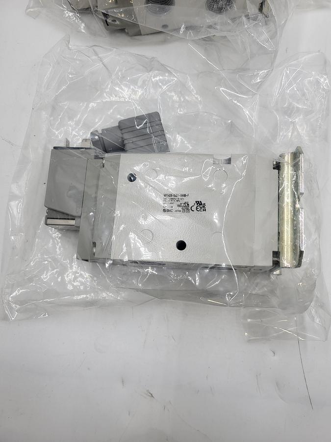 SMC VP742R-5DD1-04NB-F 3 port poppet type valve **new in bag**