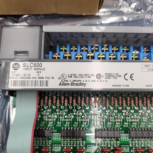 ALLEN BRADLEY SLC500 1746-IB16 INPUT MODULE - IN BOX