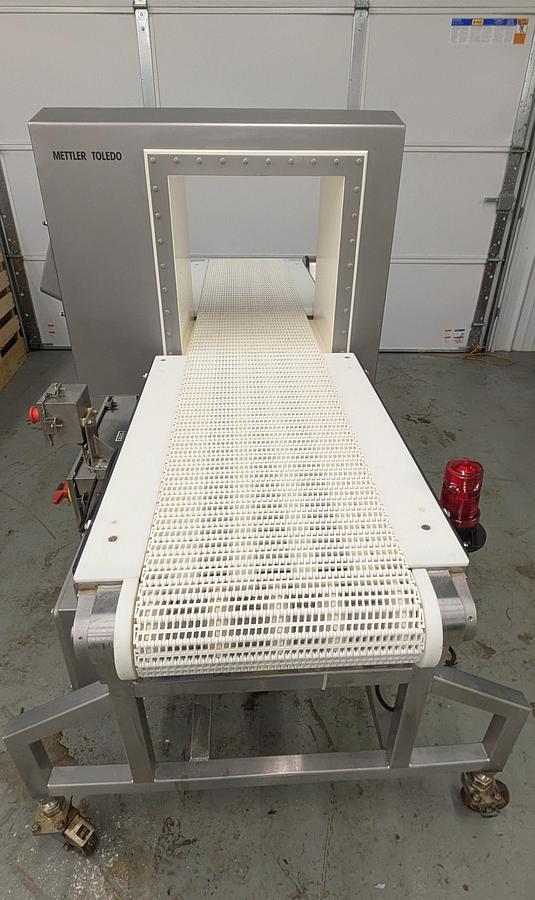 Used Mettler Toledo, Safeline metal detector SL2000