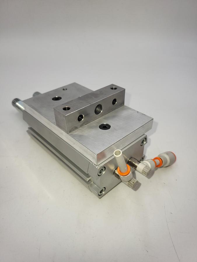 Used FESTO DRRD-25-180-FH-Y9A Semi-Rotary Drive & Mounting plate