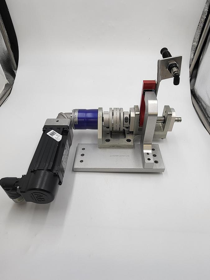 Used AB .42 HP servo motor VPL-B0631T-PK14AA & Wittenstein right angle gearbox NPK 005S-MF3-25 & Servoclass SC050R coupling
