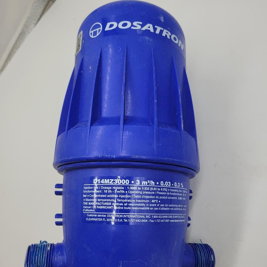 Used DOSATRON D14MZ3000 chemical dispenser