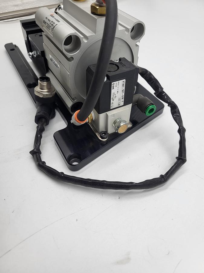 Used Tregaskiss cradle SMC Pneumatic Pusher NCDQ2B63-10-DAO00898 & SMC VT307-5G1-01N-F
