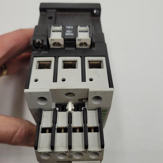 Used DIL1M-230V/50HZ/60HZ & 22DILM