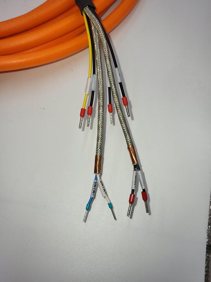 IGUS 3922 - MAT9851701 Readycable Servo Cable *NEW*