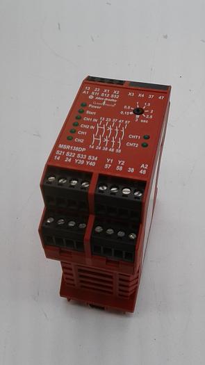 Used Allen-Bradley Guard Master MSR138DP Safety Relay 440R-M23143 B