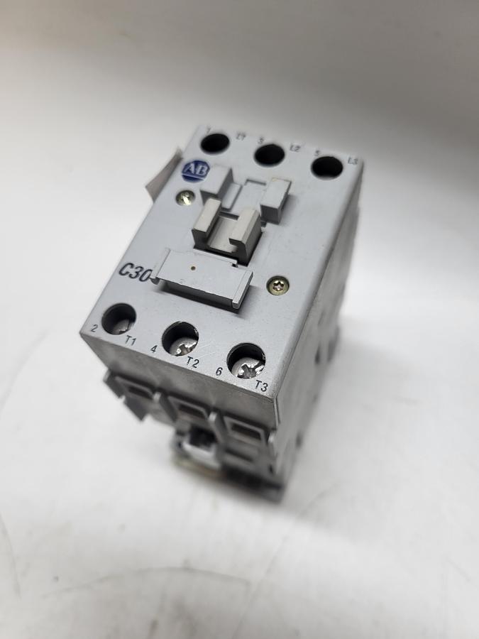 Used Allen-Bradley 100-C30*00 Ser.C