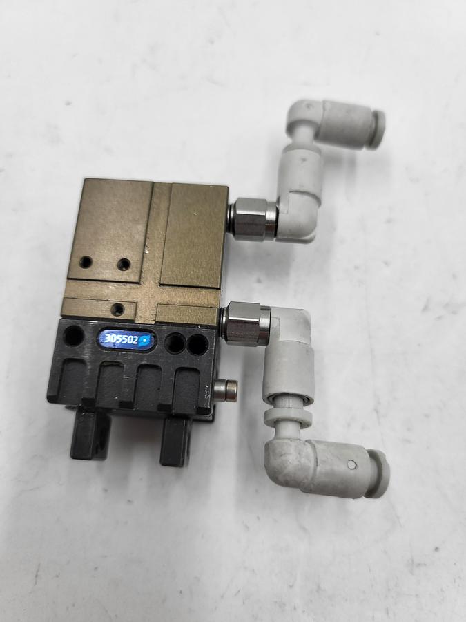 Used Schunk Gripper for small components 305502 position sensor
