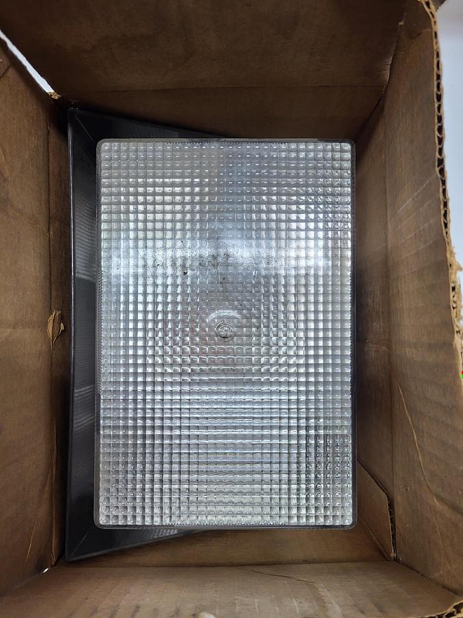 Used Lumark Lighting 31951270