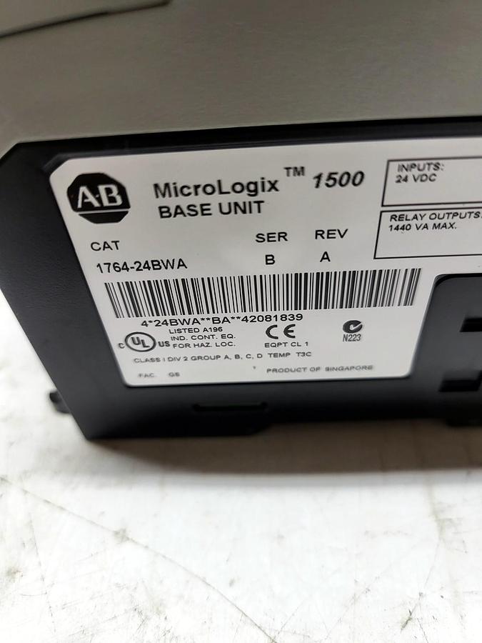 Allen-Bradley 1764-24BWA nameplate