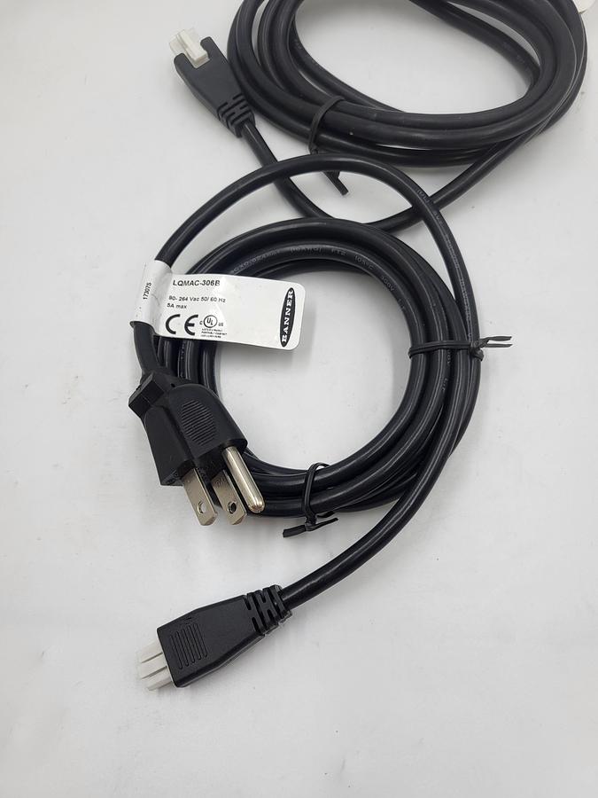 LQMAC-306 Cordset: Single Ended Molex 3-pin Straight Female 1.83 m 3x18 Black PVC Jacket PVC Black