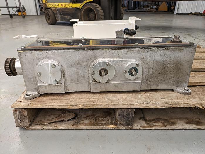 Used Hayssen Transmission 12-16 HR includes DC motor and encoder 10207F1521 711-S