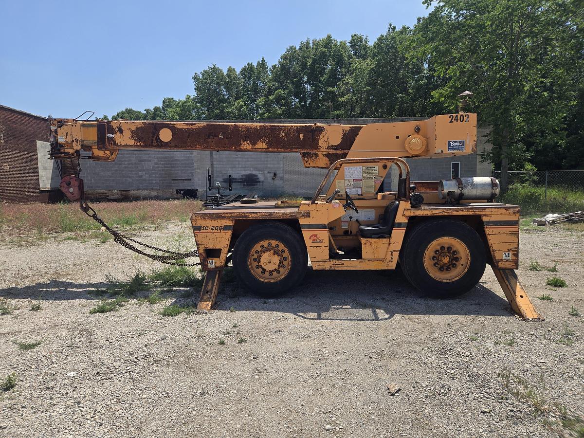 Used 1996 Broderson IC-200-2B