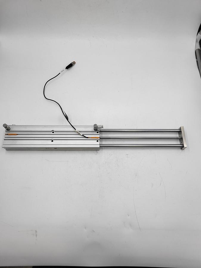 Used SMC MGPM12-200Z cyl, compact guide, slide brg