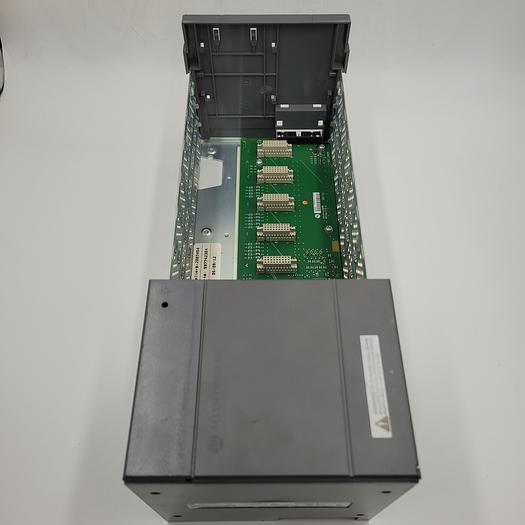 Used ALLEN BRADLEY SLC 500 POWER SUPPLY 1746-P4 & PLC RACK 1746-A7