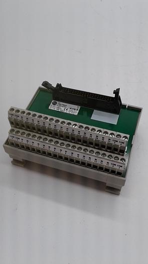 Used Allen-Bradley 1492-IFM40F Wiring Diagram