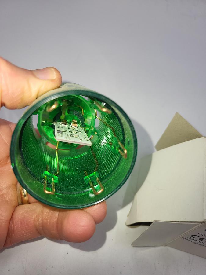 WERMA 848 200 67 LED green lights *NEW IN BOX*