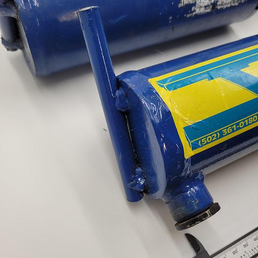 Used VERTI-LIFT HEAVY DUTY HYDRAULIC CYLINDER 4" STROKE 1" PIN - 6" CTR TO CTR between PORTS