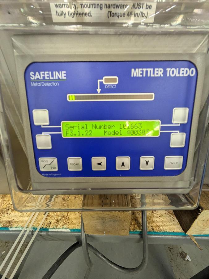 Used safeline gravity/pipeline metal detector