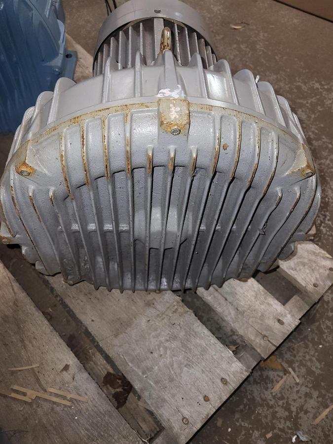 Used Fuji Electric regenerative blower VFC604A-7W 3PH 200-230 / 460v