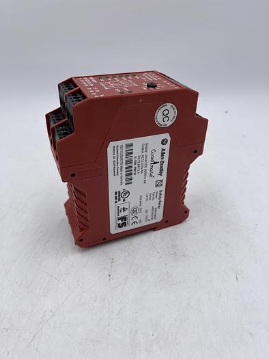 Used ALLEN-BRADLEY 440R-M23143 Ser B 