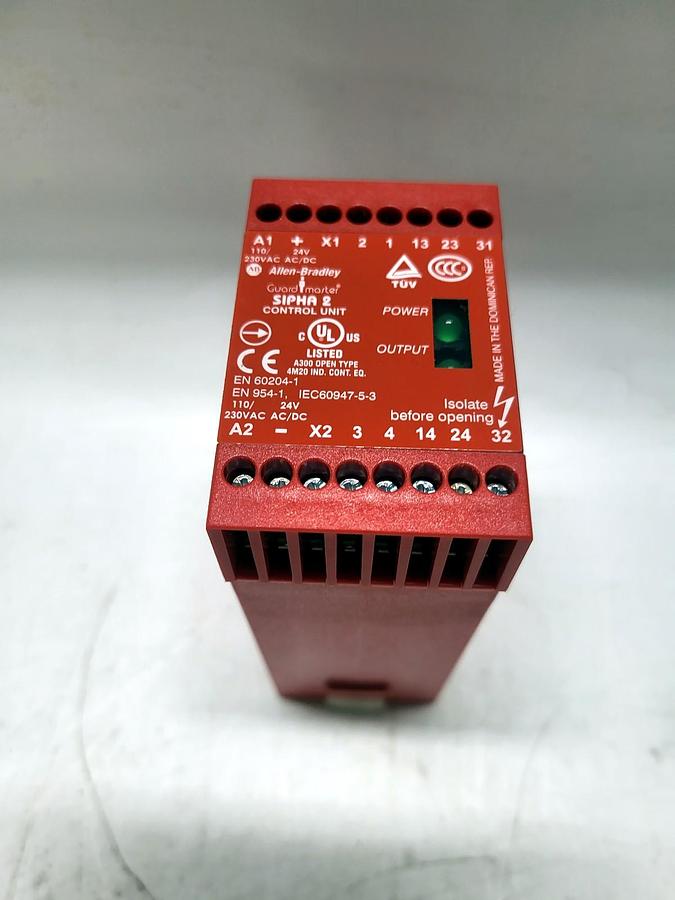 Allen-Bradley 440N-S32021 nameplate