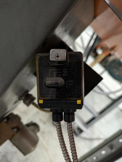 Used roller conveyor, 90 degree transition, pack station